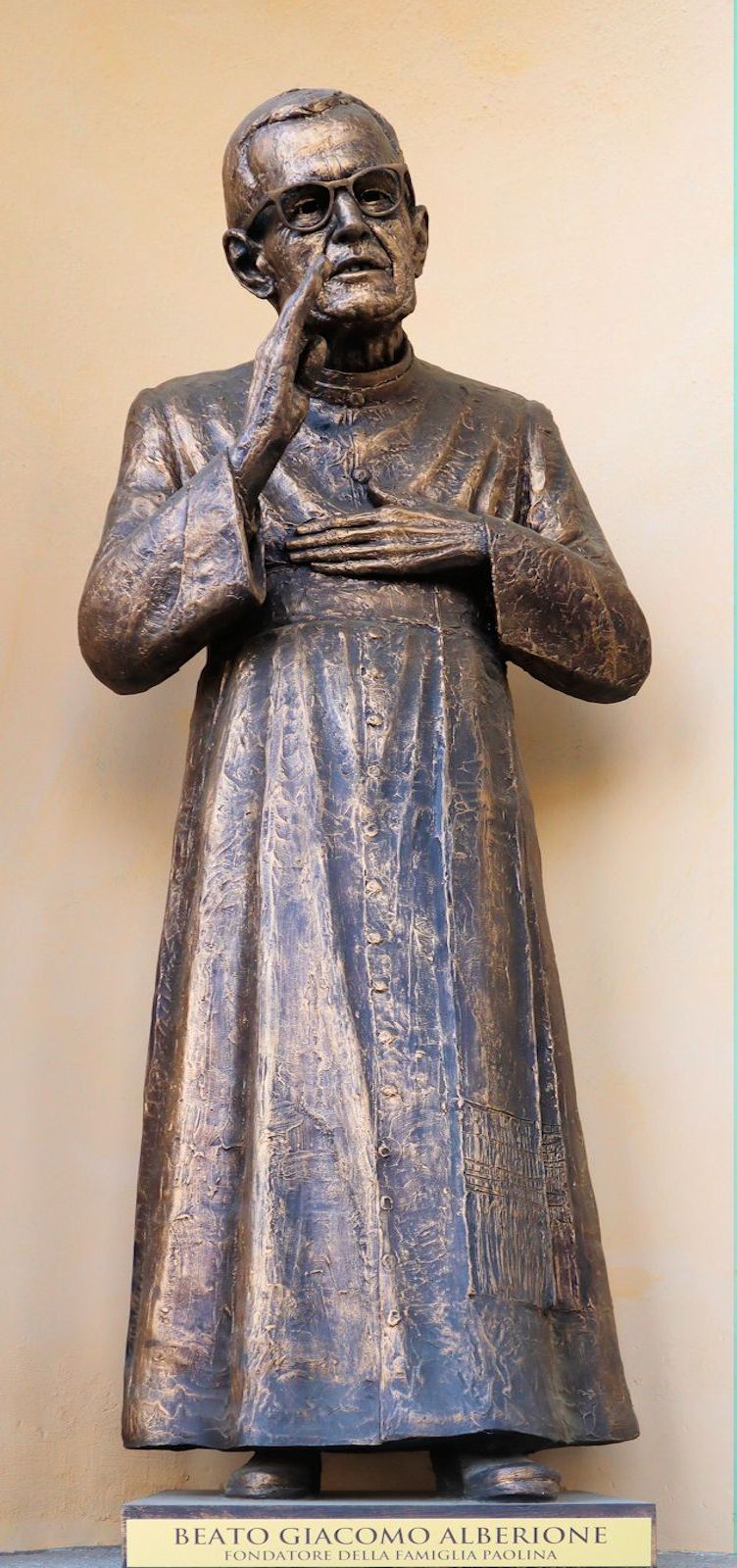 Statue am Sanktuarium Madonna dei Fiori n Bra bei Cuneo