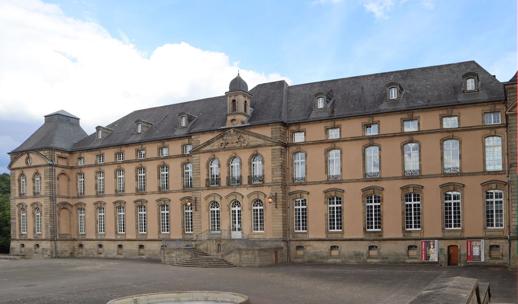 ehemalige Reichsabtei Echternach, heute ein Gymnasium